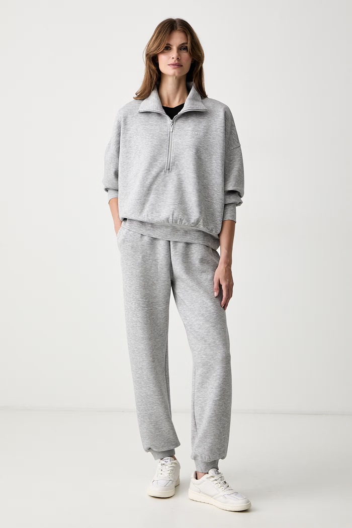 Guess μπλούζα Γυναικεία NAT V6YQ25.K4801 γκρί AW26