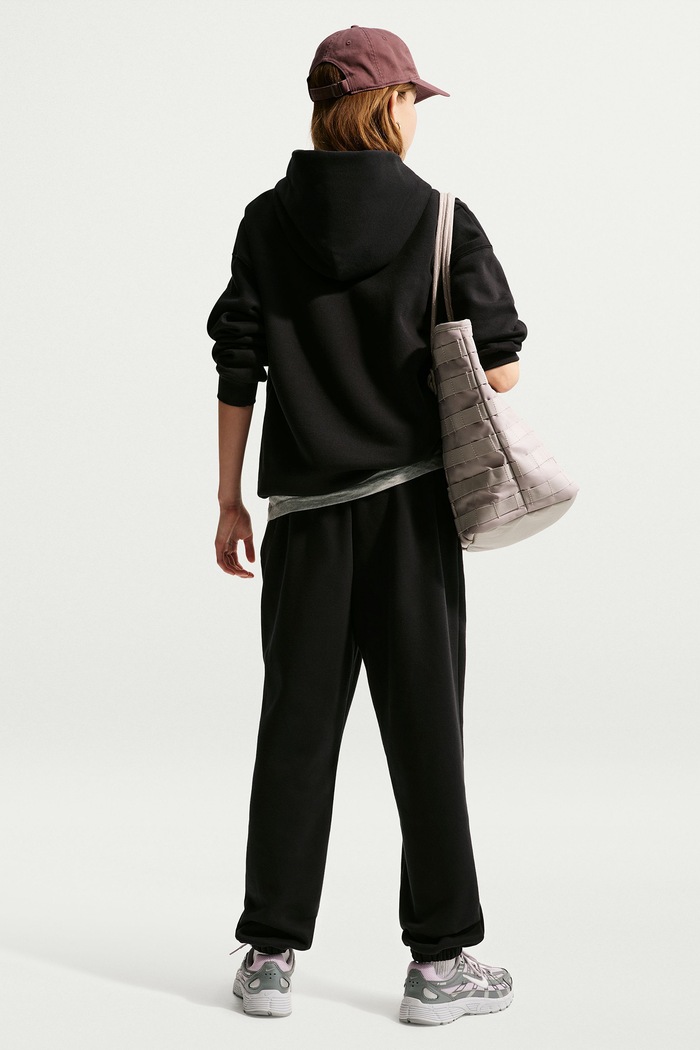 Nike Bluza oversize dziecięca z bawełną Studio Nike Sportswear IM4964 czarny AW26