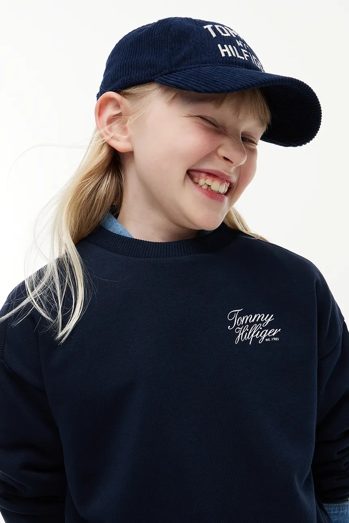Bluza dziecięca z bawełną Tommy Hilfiger granatowy KG0KG09572.128.176.9BY2