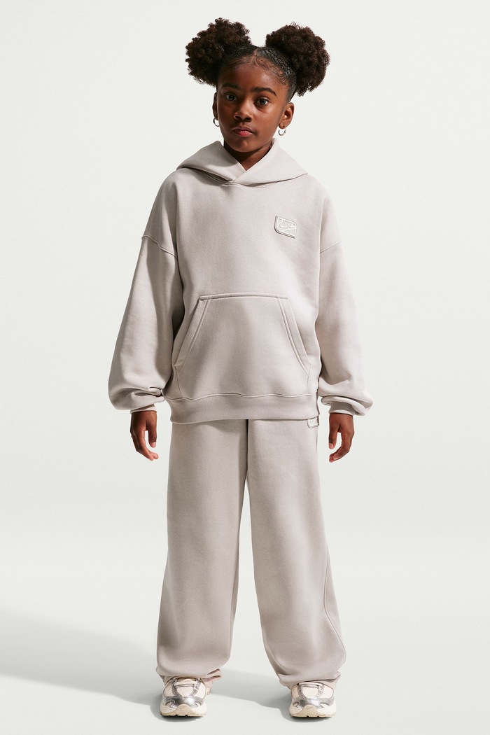 Nike Bluza z kapturem dziecięca z bawełną Nike Sportswear Club IO1684 szary AW26