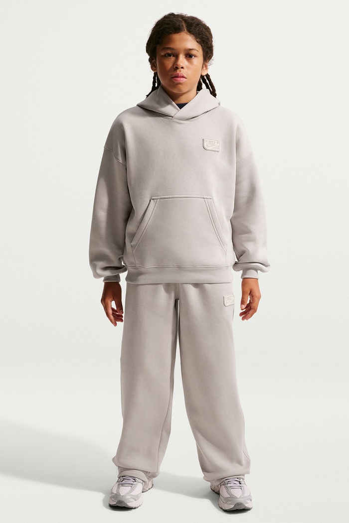 Nike Bluza z kapturem dziecięca z bawełną Nike Sportswear Club IO1684