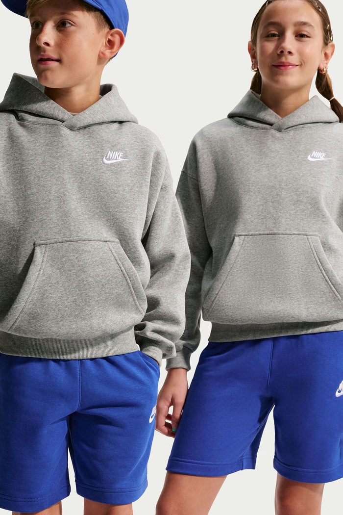 Nike Bluza z kapturem dziecięca z bawełną Nike Sportswear Club Fleece IM4935