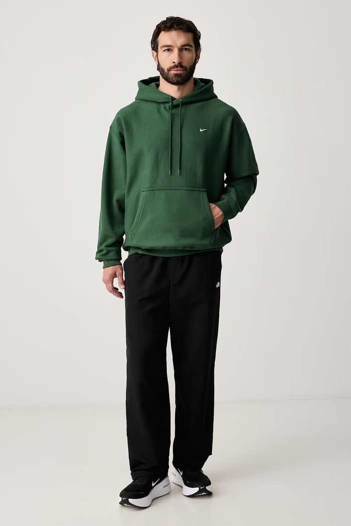 Nike Sportswear Mikina s kapucňou pánska s bavlnou Solo Swoosh HV1082.323 zelená AW26