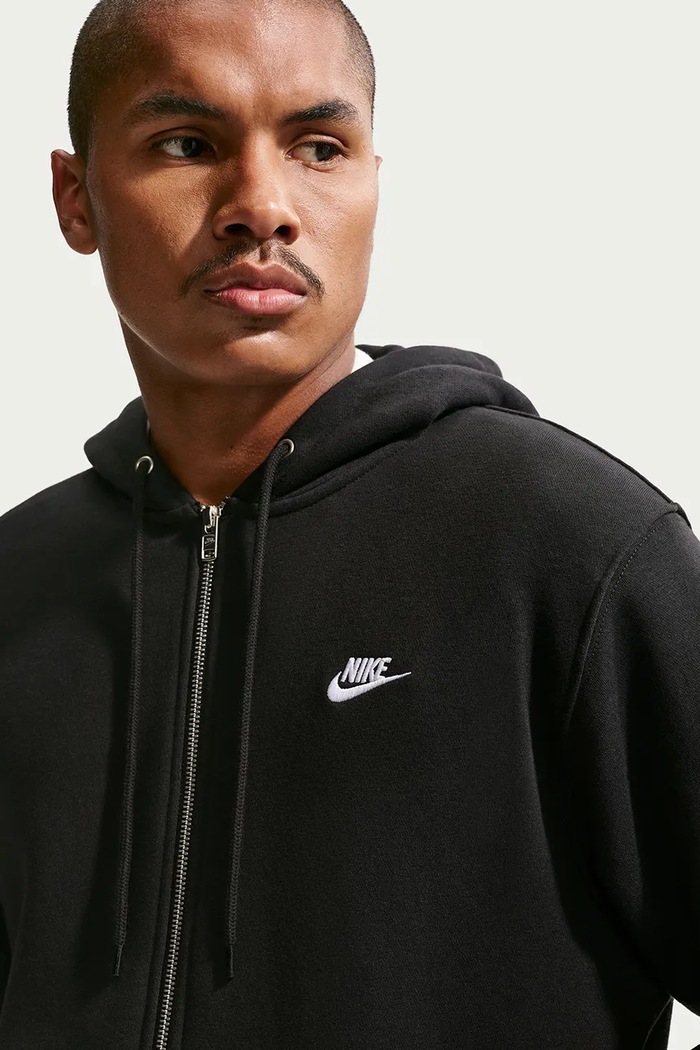 Bluza rozpinana z kapturem damska z bawełną Club Nike Sportswear FN3861.010 czarny