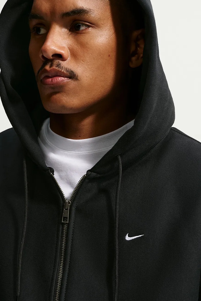Bluza rozpinana z kapturem męska z bawełną Solo Swoosh Nike Sportswear HV1084.010 czarny