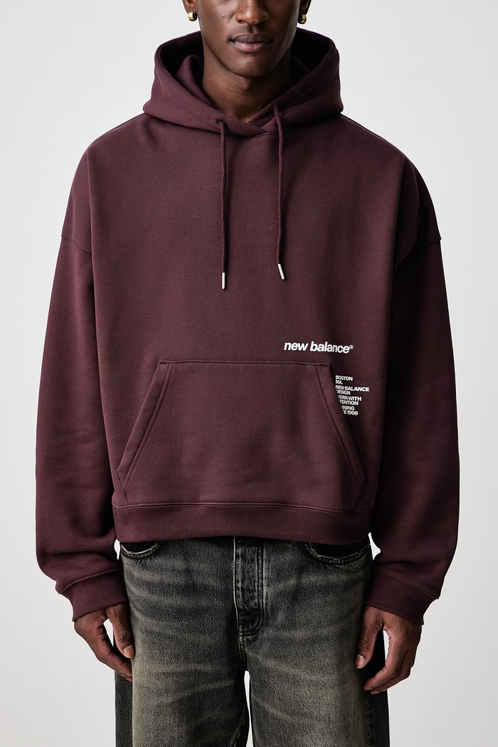 Bluza z kapturem z bawełną damska New Balance bordowy MT6282DYYLR