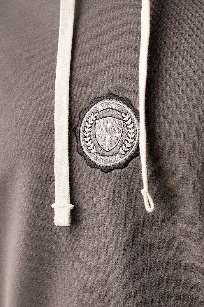 Armani Exchange dukserica sa kapuljačom za muškarce od pamuka s elastanom XM002912.AF26047 smeđa