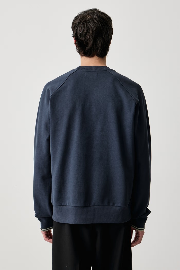 Odzież Fred Perry Bluza męska bawełniana M3495.738 granatowy