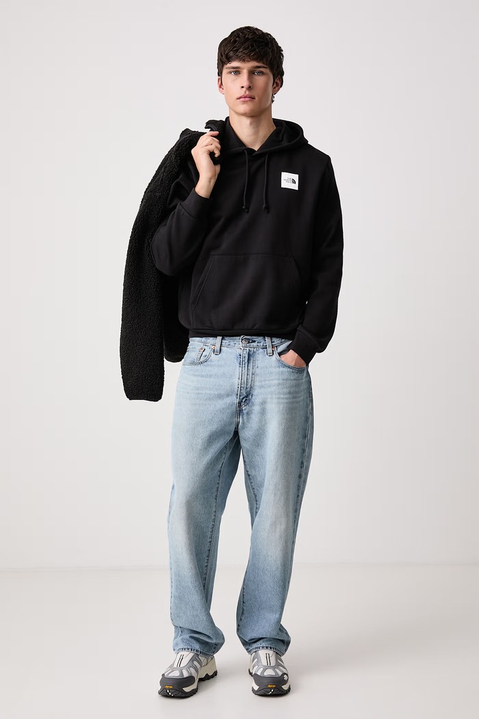 The North Face Μπλούζα με κουκούλα ανδρική με βαμβάκι Box Regular NF0A8JAXJK31 μαύρο AW26