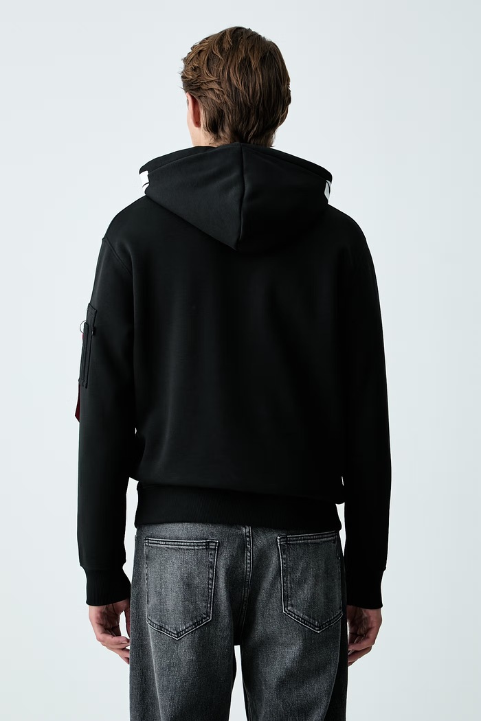 Ρούχα Alpha Industries μπλούζα με κουκούλα ανδρική με βαμβάκι 126803 μαύρο