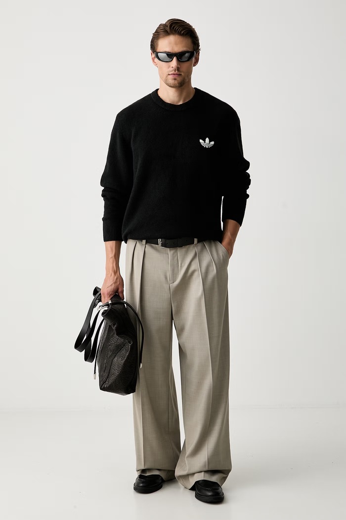 adidas Originals Sveter pánsky s prímesou vlny Trefoil Essentials KS4891. čierna AW26