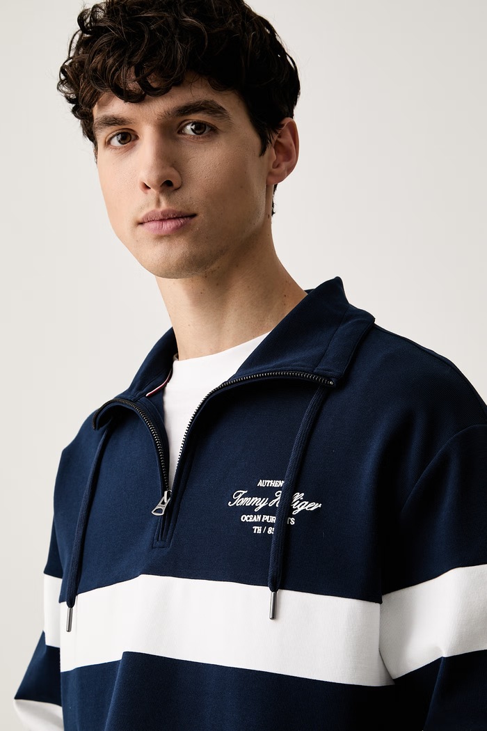 Tommy Hilfiger pulover moški z bombažem mornarsko modra MW0MW43190
