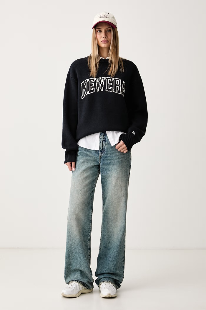 New Era Sweter z wiskozą 60897459 granatowy AW26