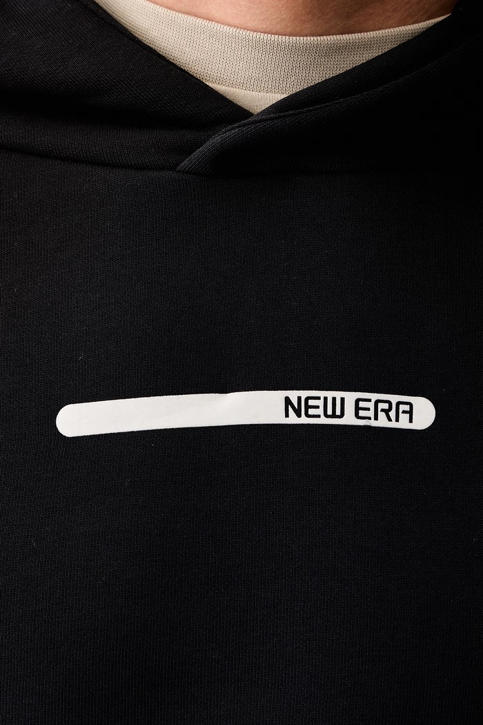 Bluza z kapturem z bawełną New Era czarny 60897377