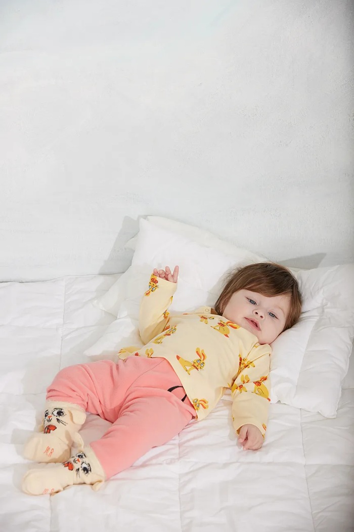 Body dziecięce z lyocellu Rabbits Mini Rodini 26740111 żółty