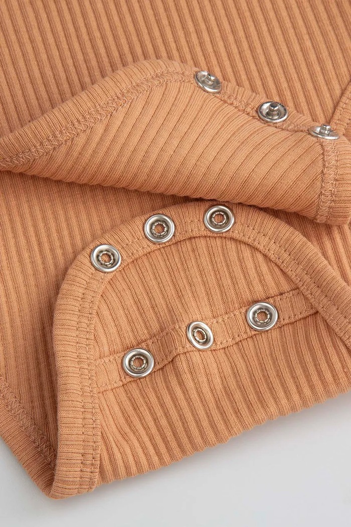 Coccodrillo body kojenecké bavlněné s elastanem béžová ZC6112101SUN
