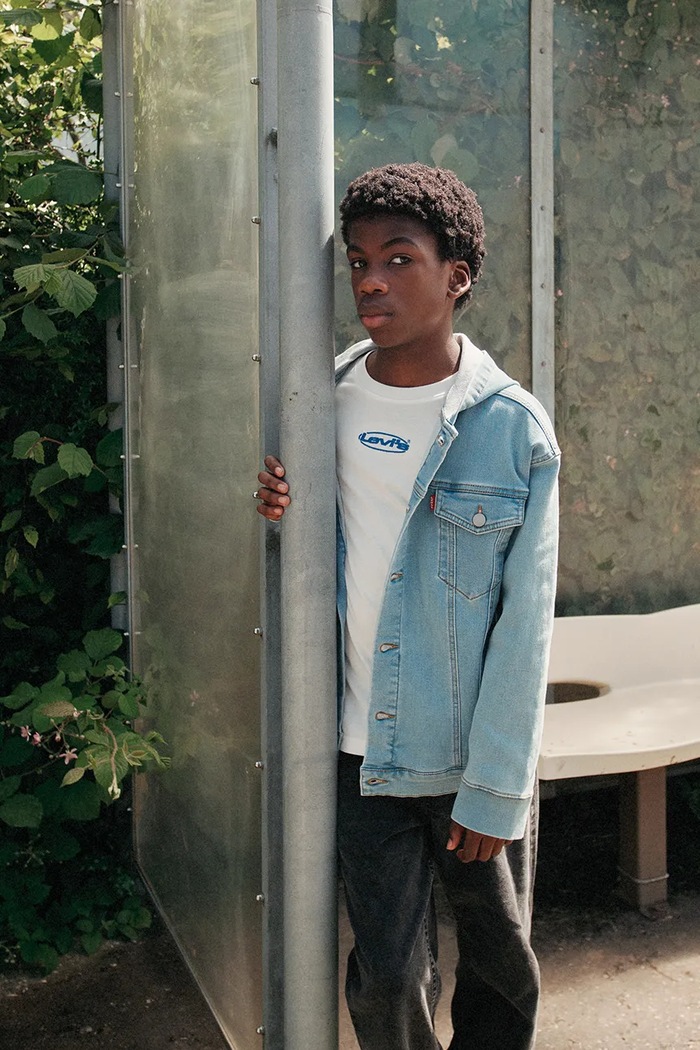 Levi's longsleeve dziecięcy z bawełną HERITAGE LOGOS TEE 9ER445 beżowy
