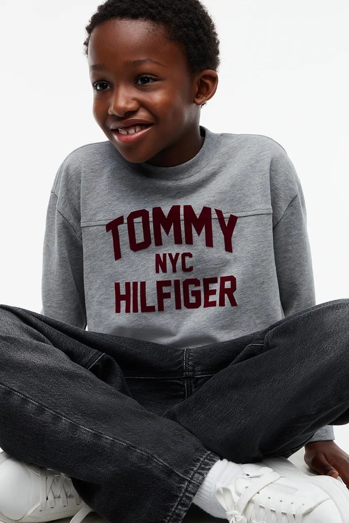 Longsleeve dziecięcy bawełniany Tommy Hilfiger szary KB0KB10642.9BY2
