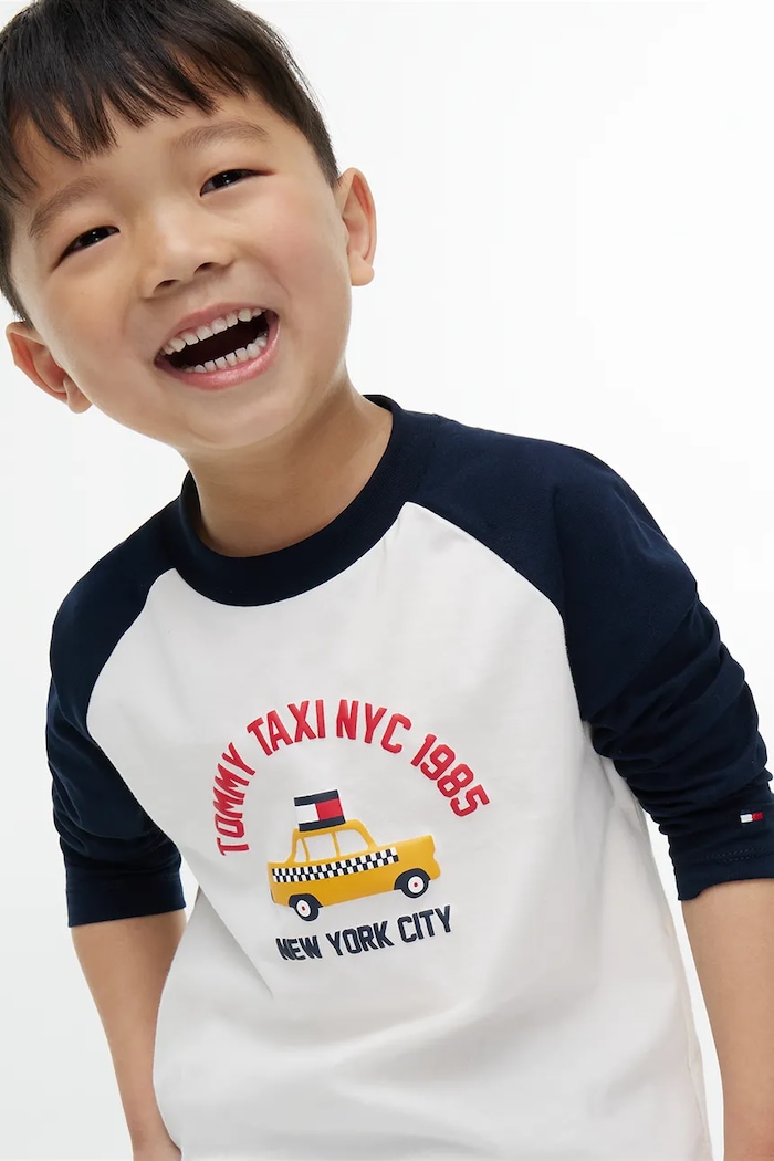 Longsleeve dziecięcy bawełniany Tommy Hilfiger granatowy KB0KB10730.9BY2