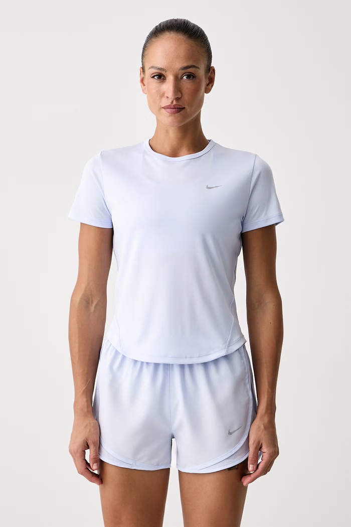 Nike T-shirt do biegania damski Swift Dri-FIT UV beżowy HQ0503.133