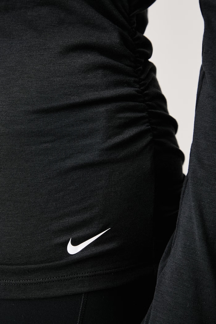 Longsleeve treningowy damski z bawełną Nike One Relaxed Nike czarny IU1422.010