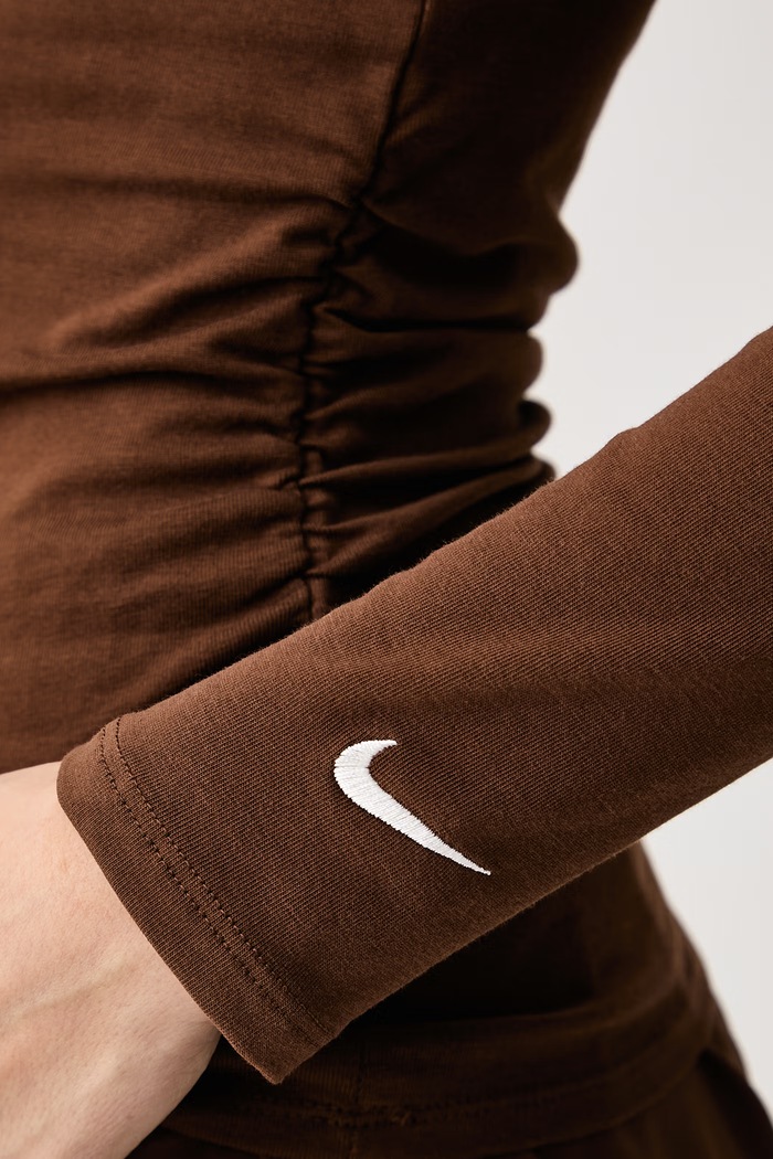 Hosszúujjú női lyocellel Nike Sportswear IX7065.259 barna