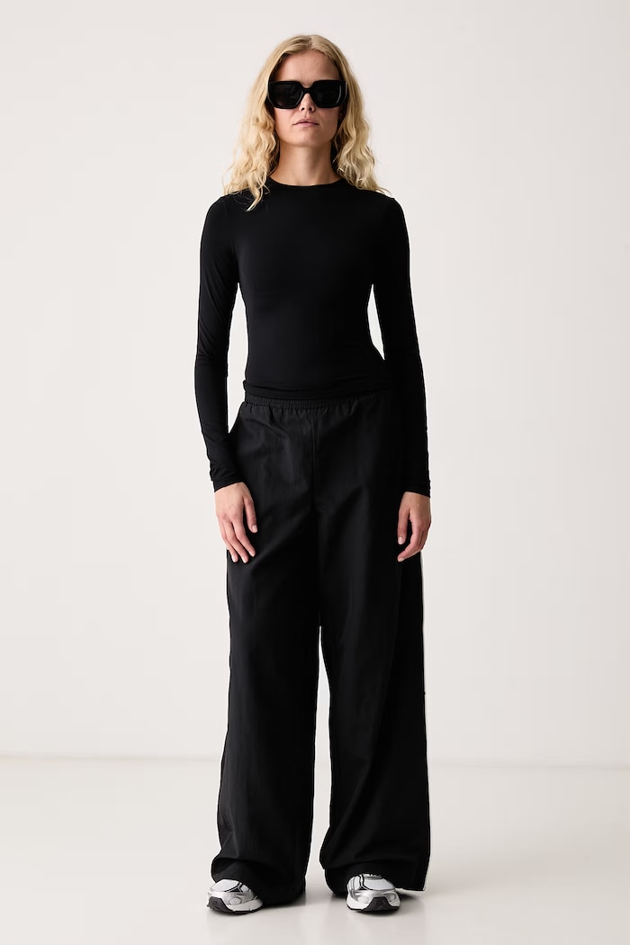 Le Privé Longsleeve damski SOFTSKIN LONGSLEEVE LP00859 czarny AW26