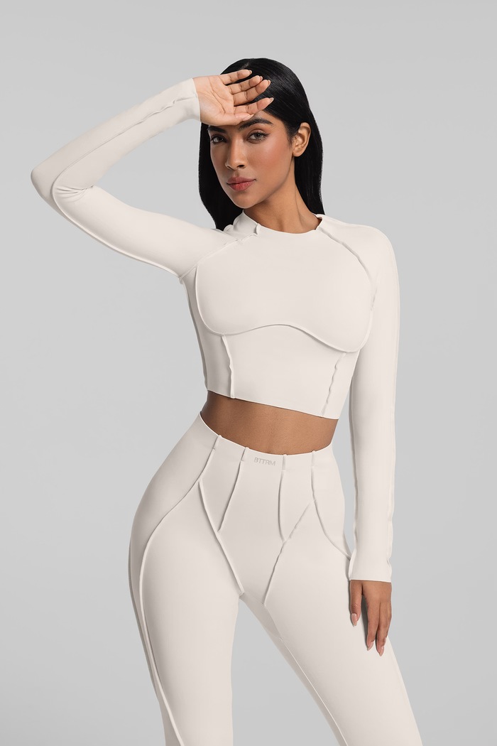 Odzież BetterMe Longsleeve do jogi damski Contour Stitch Long CRT00012 beżowy