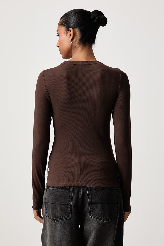 Odzież Guess Jeans Longsleeve damski z bawełną W6BP05.K5470 brązowy
