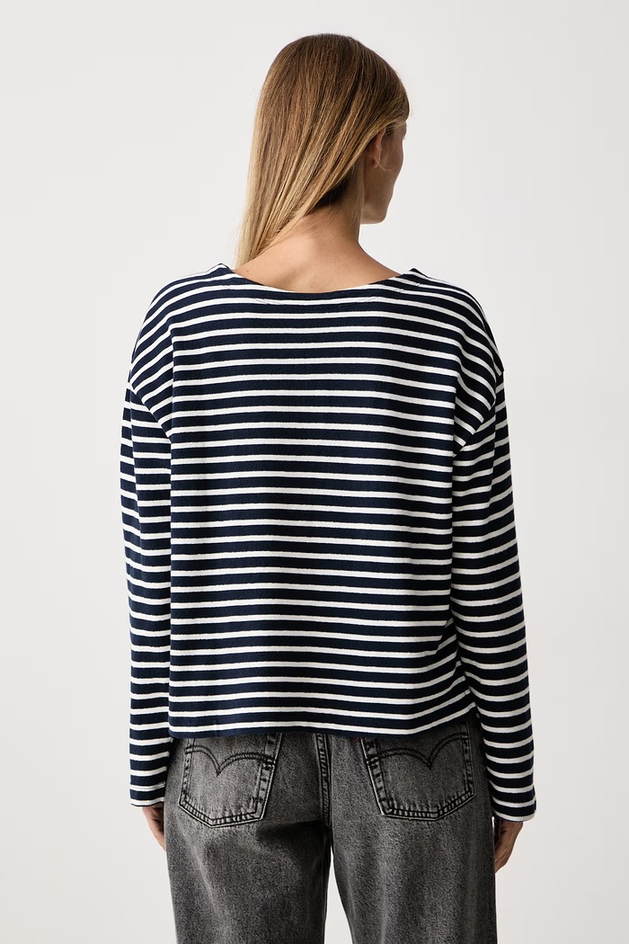 Oblačila Levi's Majica z dolgimi rokavi ženska bombažna ESME RELAXED LS 0088G mornarsko modra