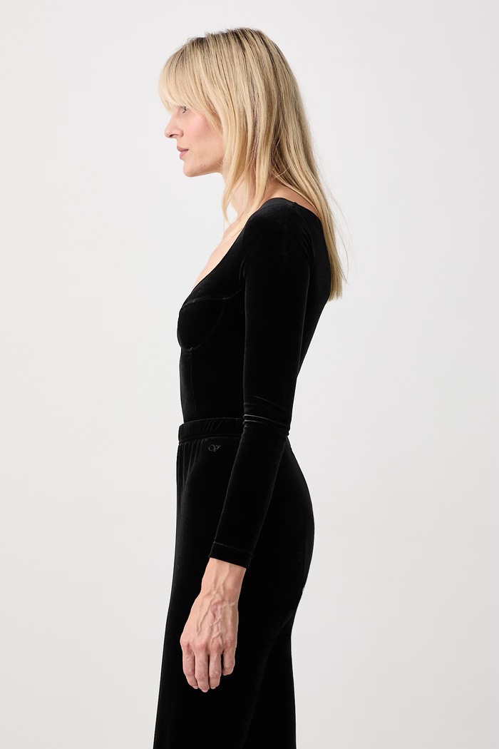 Vetements body damskie welurowe gładkie czarny WH27BO116B