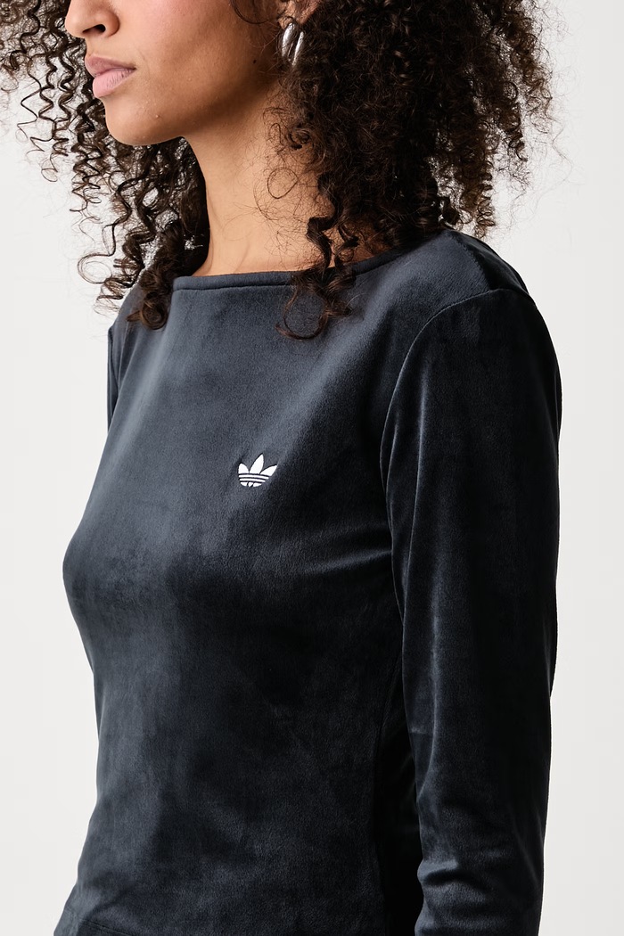 Longsleeve damski welurowy Essentials Velour adidas Originals KQ9257 czarny