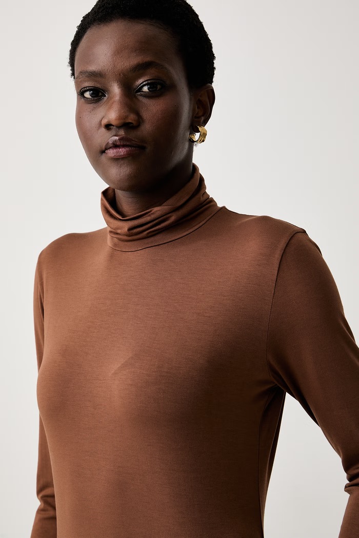 Seventy Venezia longsleeve treningowy damski z modalem MJ2150.890199 brązowy