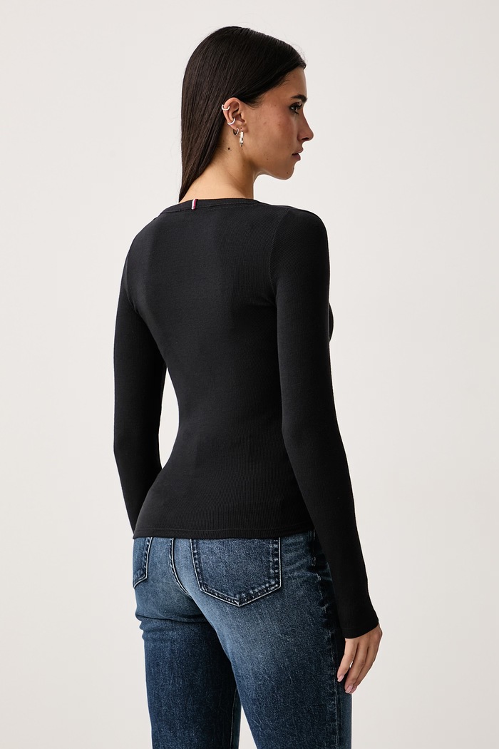 Odzież Tommy Jeans Longsleeve damski z wiskozą DW0DW23259 czarny