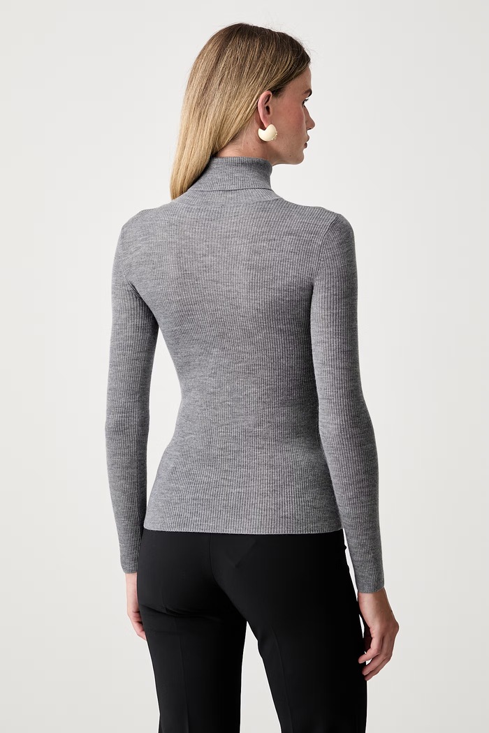 Odzież Elisabetta Franchi sweter damski wełniany MK18B66E2 szary