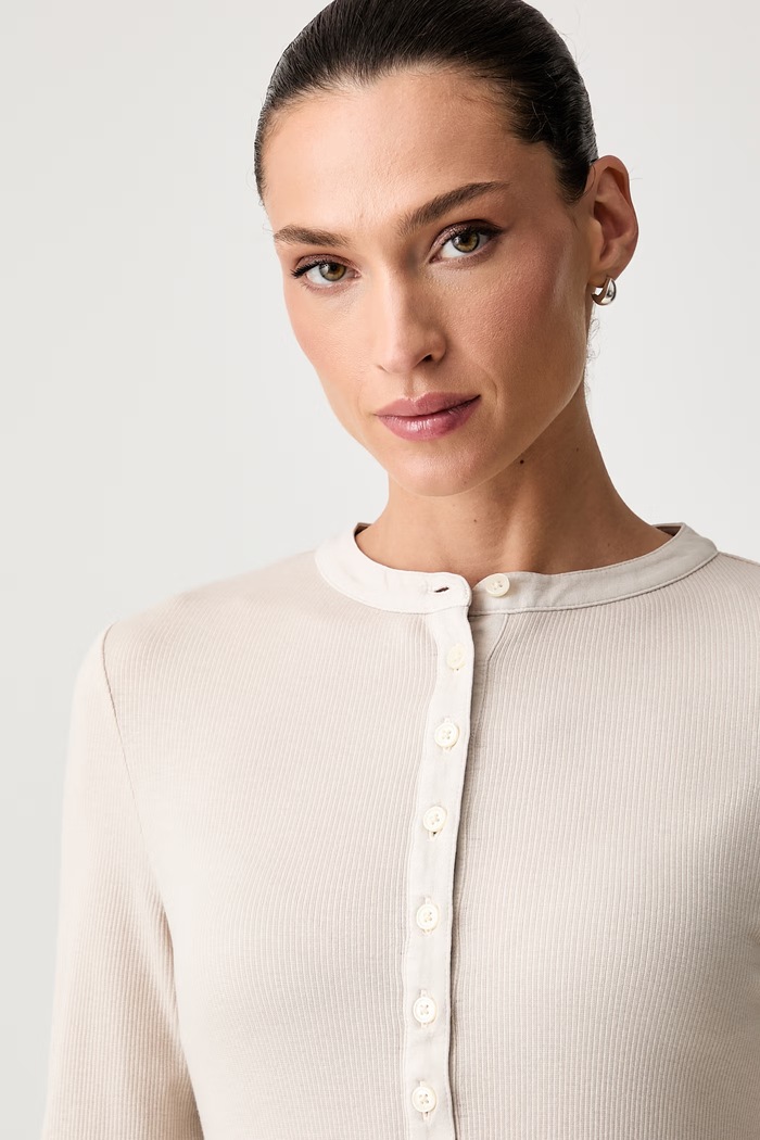 Marc O'Polo longsleeve damski z lyocellem beżowy 5000012501