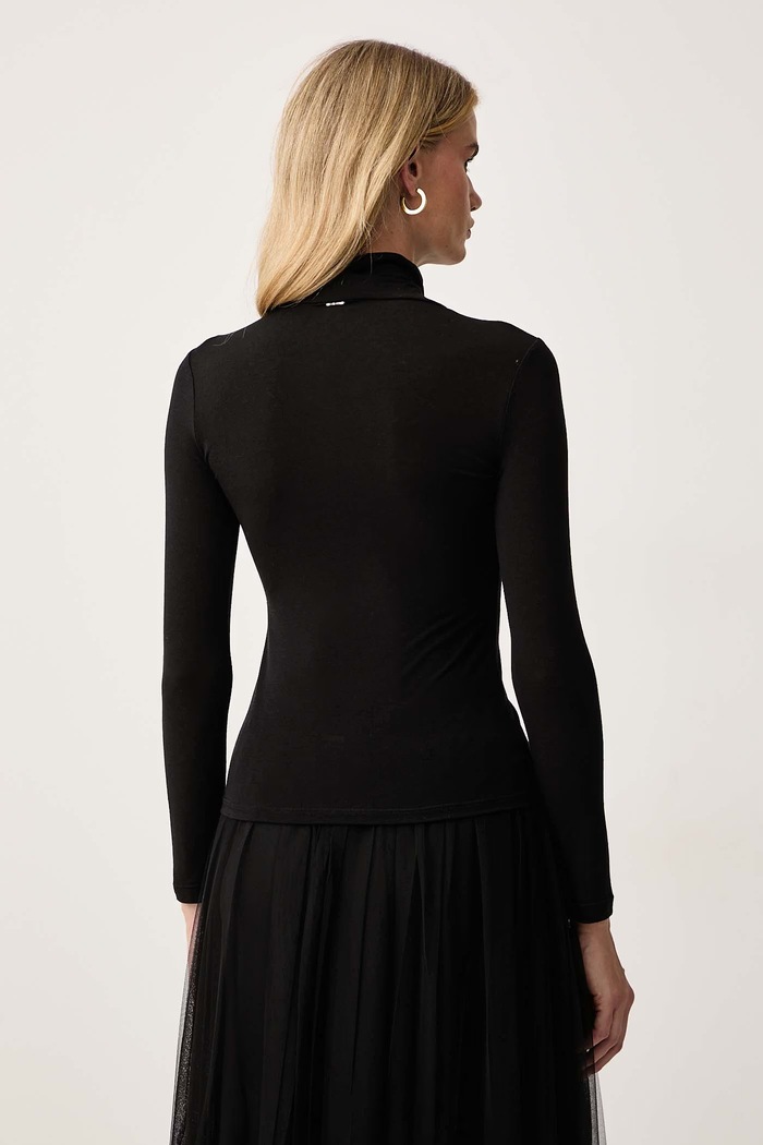 Odzież Twinset Longsleeve damski z wiskozą 262TF2064 czarny
