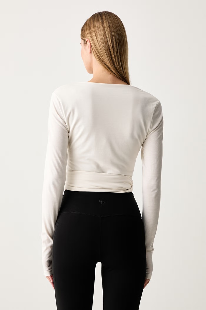 Oblečenie adidas Performance Tričko s dlhým rukávom na jogu dámske Three Stripes Studio KY1958 béžová