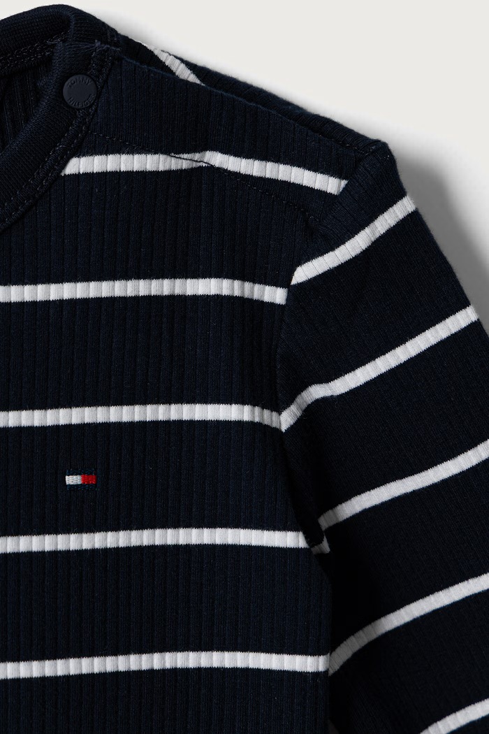 Chłopiec Tommy Hilfiger Longsleeve niemowlęcy bawełniany z elastanem KN0KN02333.9BY2 granatowy