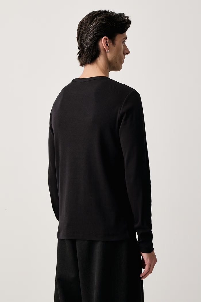 Odzież Marc O'Polo Longsleeve męski bawełniany z elastanem 5000016034 czarny