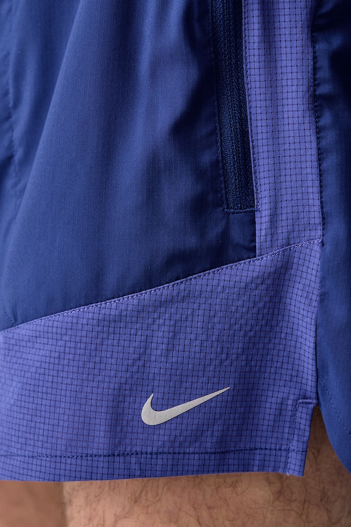 Szorty sportowe męskie Stride Plus Nike IF2016.455 niebieski