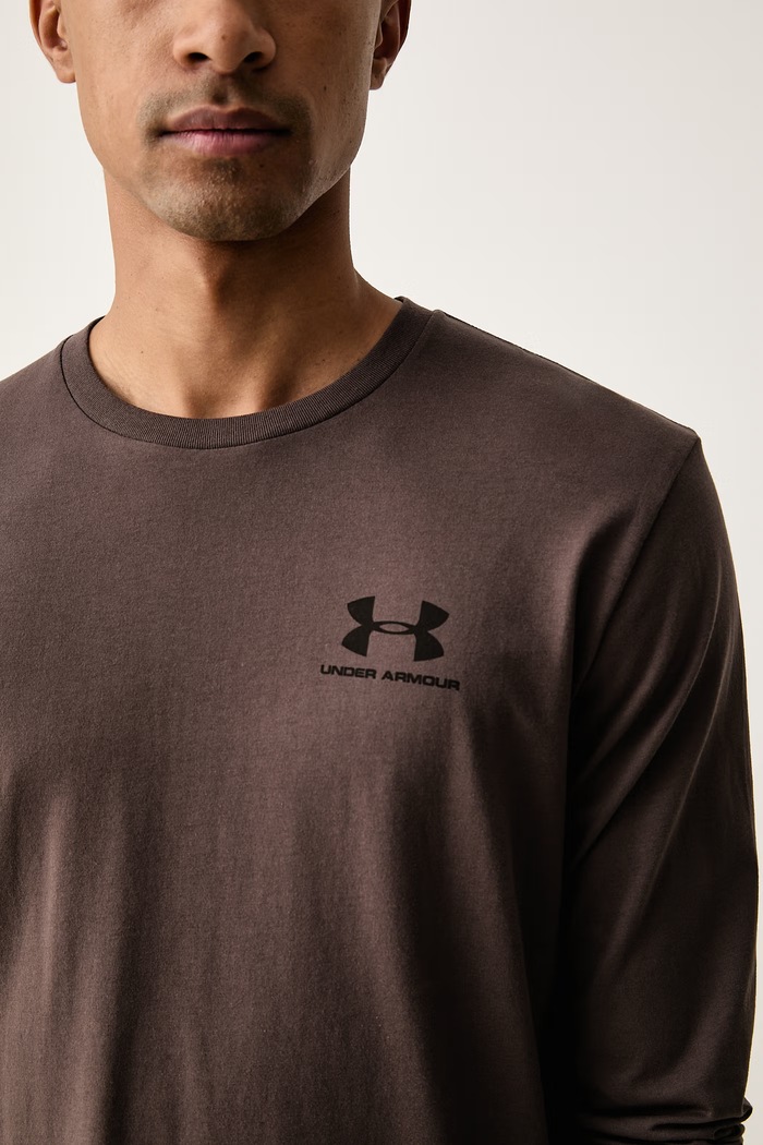 Longsleeve treningowy męski z bawełną SPORTSTYLE LEFT CHEST Under Armour 1329585.200 brązowy