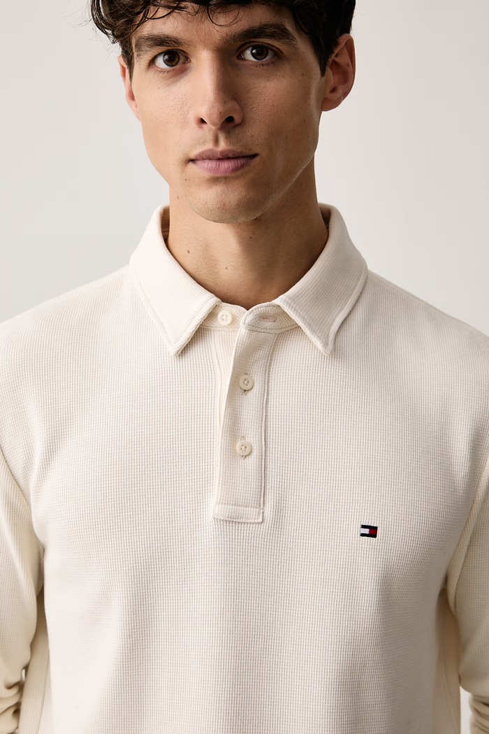 Tommy Hilfiger majica dugih rukava za muškarce od pamuka s elastanom bež MW0MW44651