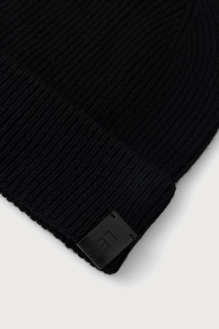 Akcesoria LE SH KA headwear Czapka beanie damska kaszmirowa Black Cashmere Hat BlackCashmereHat czarny