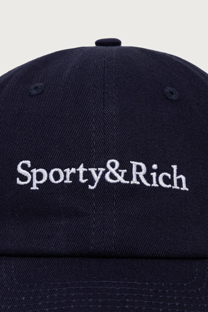 Sporty & Rich Serif Logo czapka z daszkiem bawełniana damska AC04084300BL106 granatowy AW26