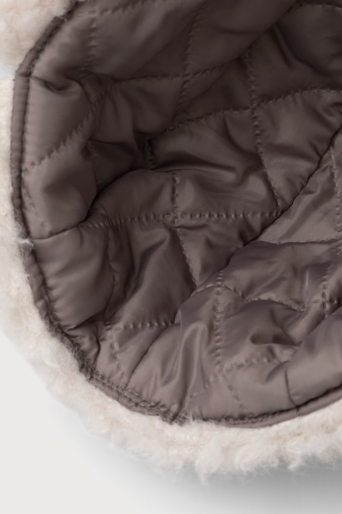 Czapka damska COZY TRAPPER Levi's niebieski 007ZH