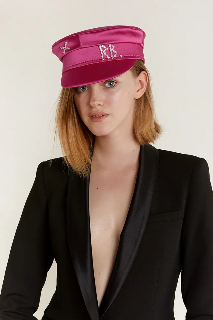 RUSLAN BAGINSKIY Kaszkiet damski Crystal-embellished Satin Baker Boy Cap KPC038.STN.DMD