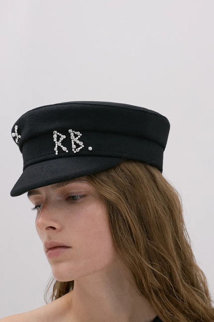 Kaszkiet damski wełniany Crystal-embellished Wool Baker Boy Cap RUSLAN BAGINSKIY KPC033.W.DMD czarny