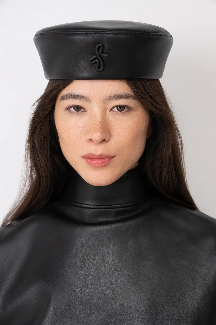 RUSLAN BAGINSKIY Czapka damska skórzana Leather Pillbox Hat czarny MMM033.L.PLRB