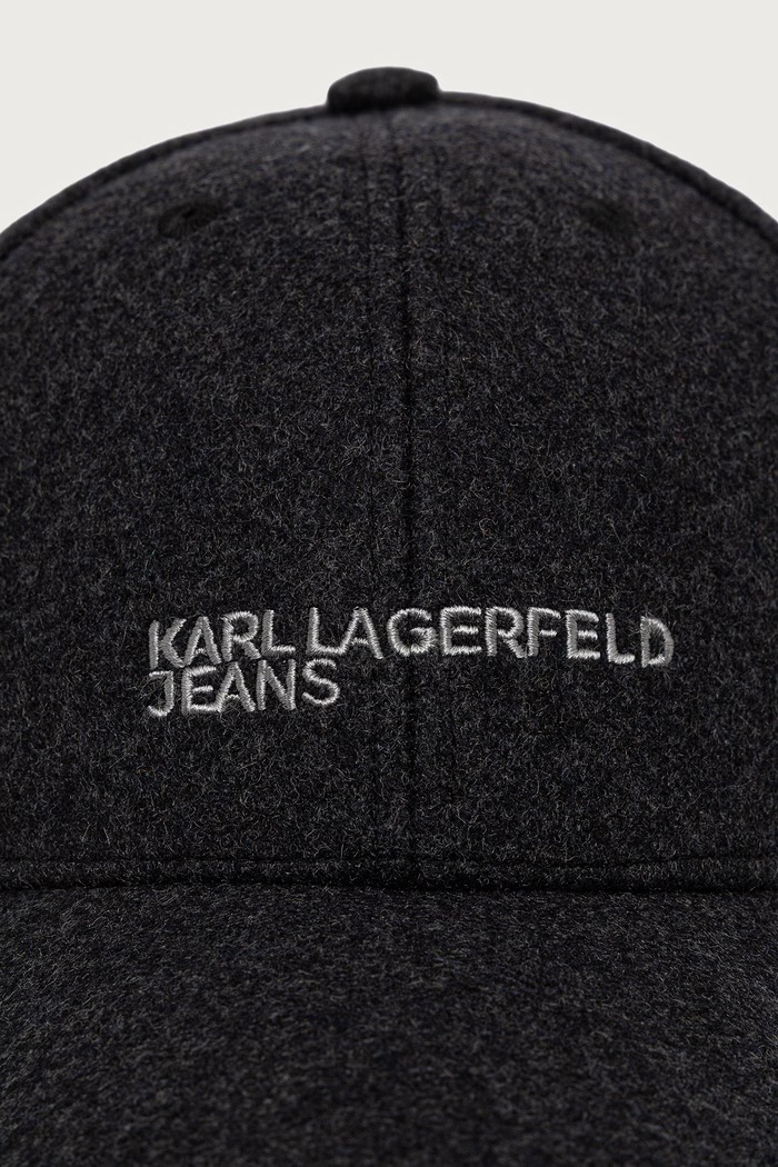 Karl Lagerfeld Jeans kapa sa šiltom za žene s vunom B4W33055 crna AW26